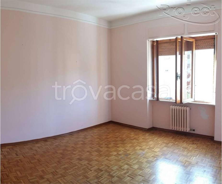 appartamento in vendita a Tolentino in zona Pace