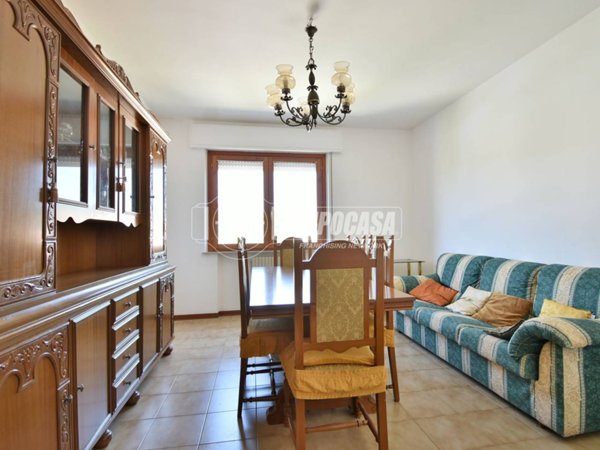 appartamento in vendita a Tolentino in zona Asinina