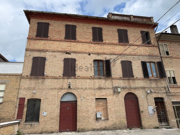 appartamento in vendita a Tolentino in zona Vaglie