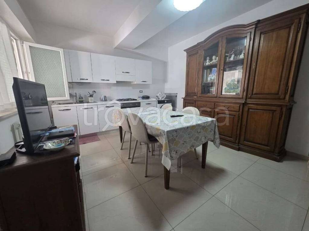 appartamento in vendita a Tolentino in zona Le Grazie