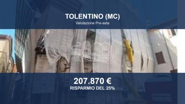 appartamento in vendita a Tolentino in zona Pace