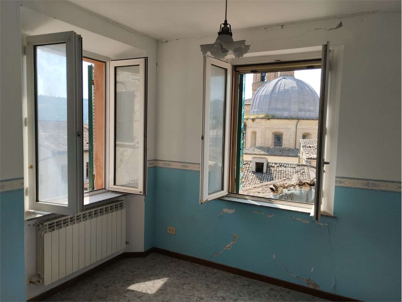 appartamento in vendita a Tolentino in zona Pace