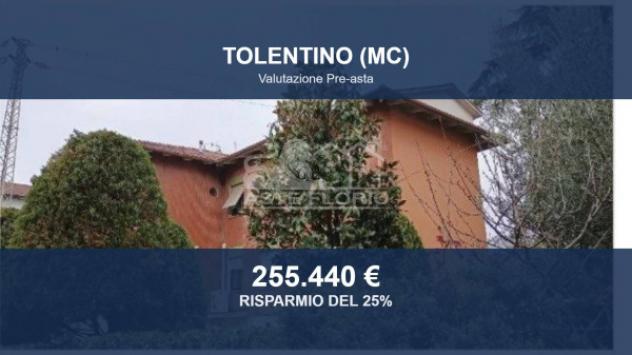 casa indipendente in vendita a Tolentino