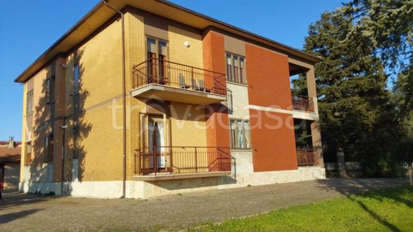 casa indipendente in vendita a Treia