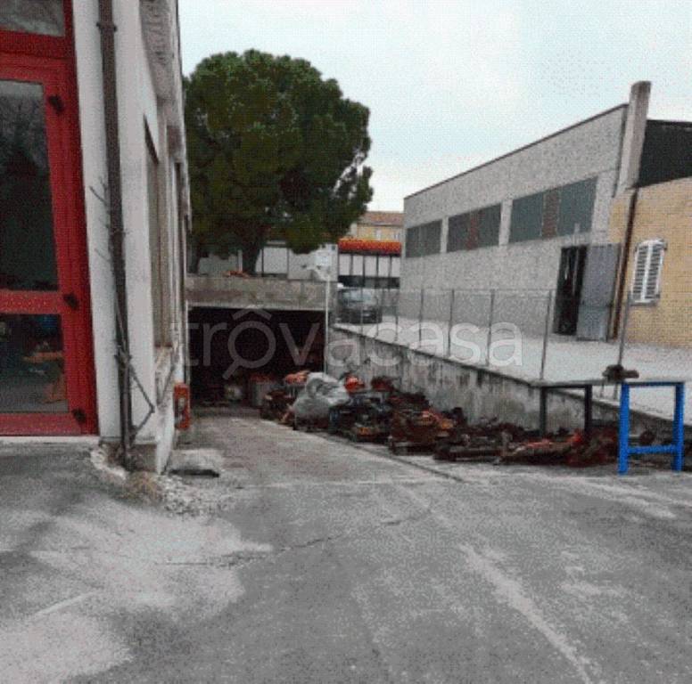 appartamento in vendita a Treia in zona Chiesanuova