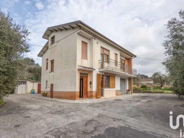 casa indipendente in vendita a Treia