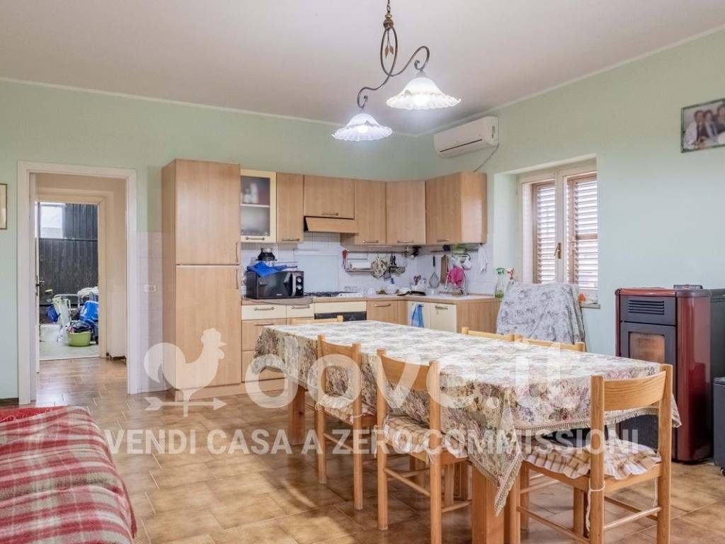 casa indipendente in vendita a Treia