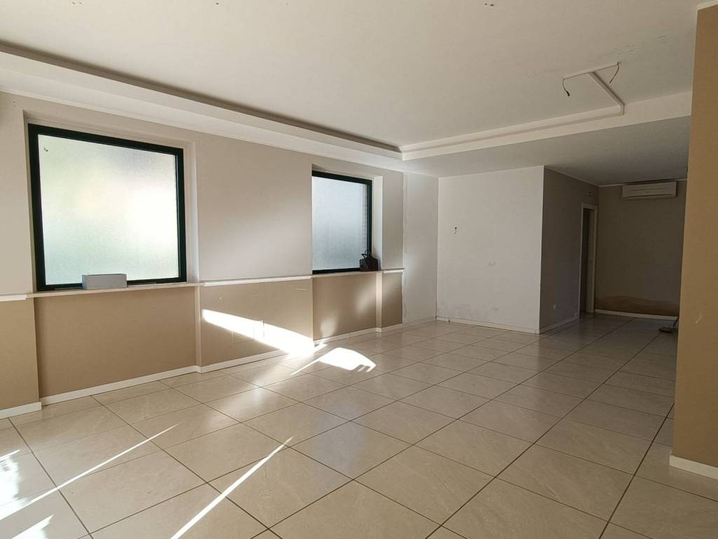 intera palazzina in vendita a Treia in zona Chiesanuova