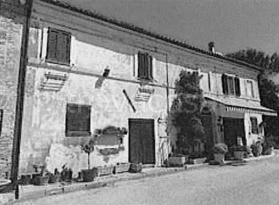 casa semindipendente in vendita a Treia