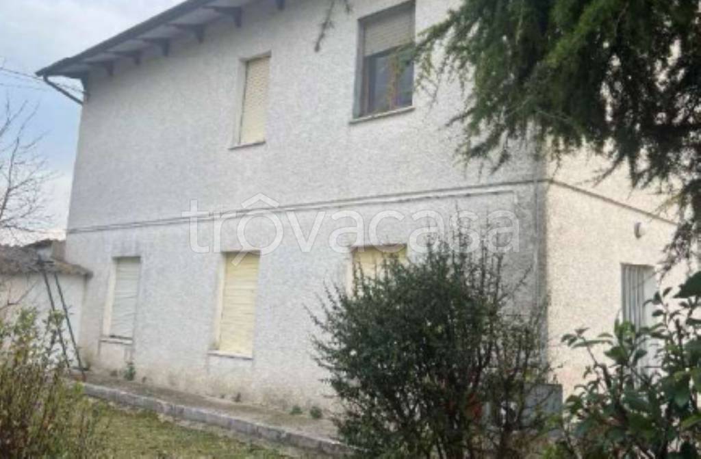 appartamento in vendita a Treia in zona Chiesanuova