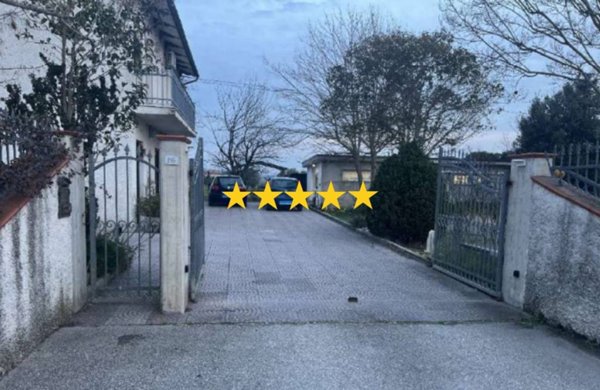 appartamento in vendita a Treia in zona Chiesanuova