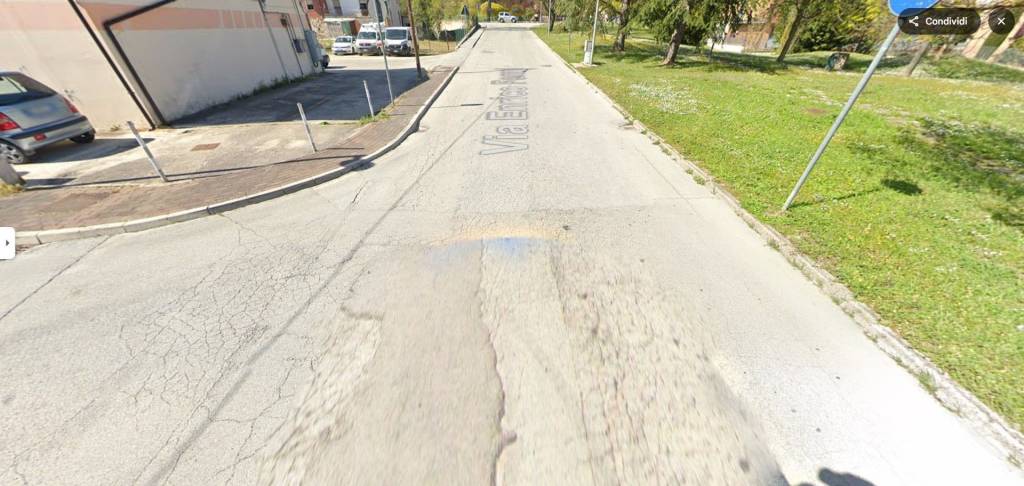 appartamento in vendita a Treia in zona Passo di Treia