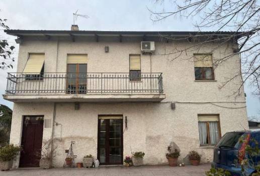 appartamento in vendita a Treia in zona Chiesanuova
