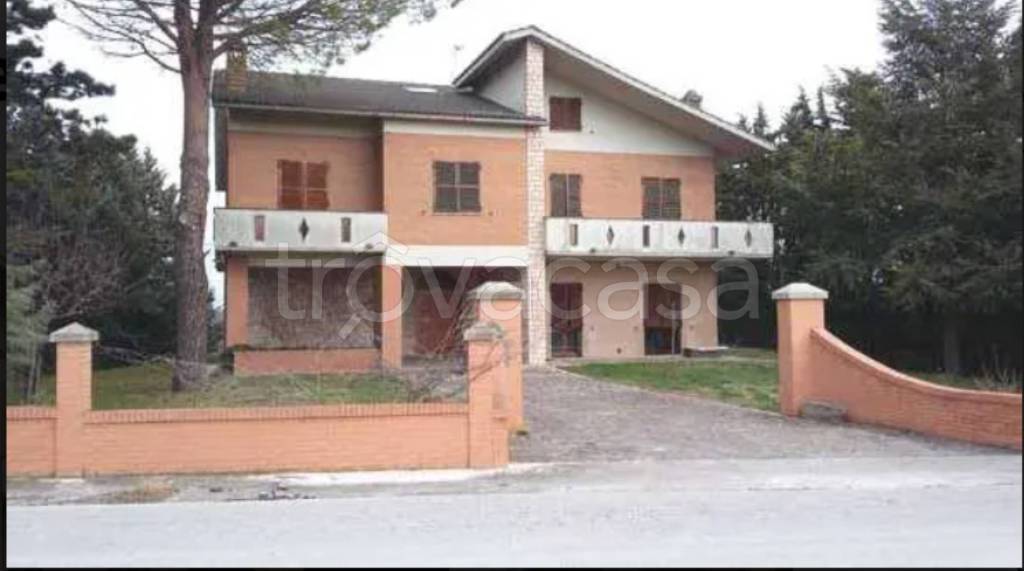 casa indipendente in vendita a Treia