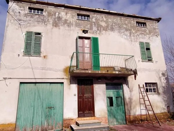 casa indipendente in vendita a Treia in zona Chiesanuova