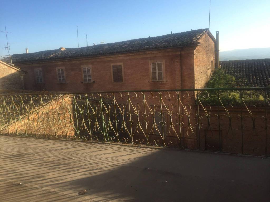 casa indipendente in vendita a Treia