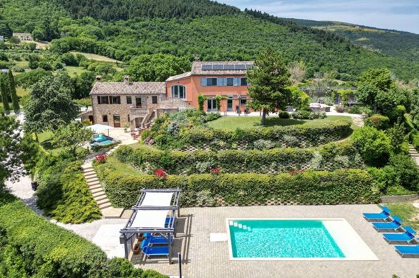 casa indipendente in vendita a Treia