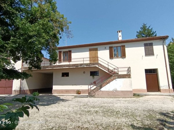 casa indipendente in vendita a Treia