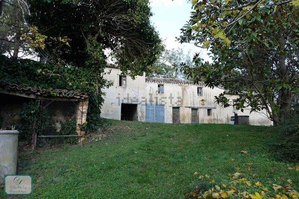 casa indipendente in vendita a Treia