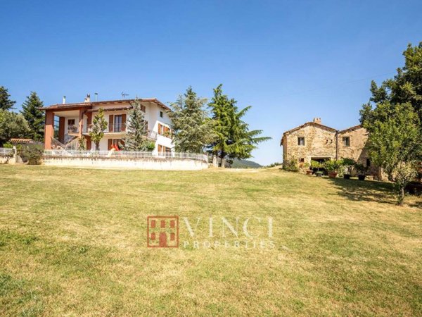 casa indipendente in vendita a Treia