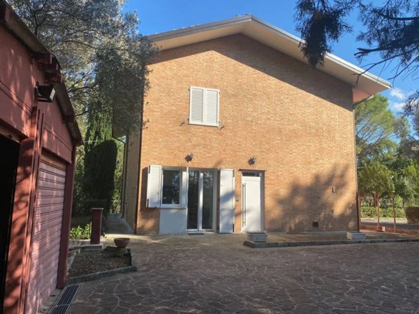 casa indipendente in vendita a Treia