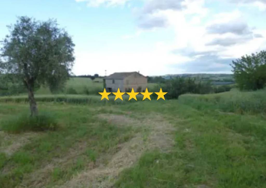 casa indipendente in vendita a Treia