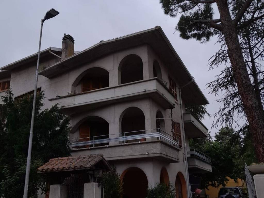 appartamento in vendita a Treia in zona Chiesanuova