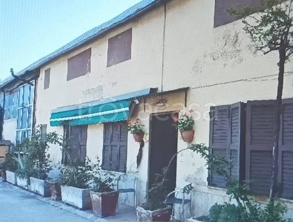appartamento in vendita a Treia in zona Passo di Treia