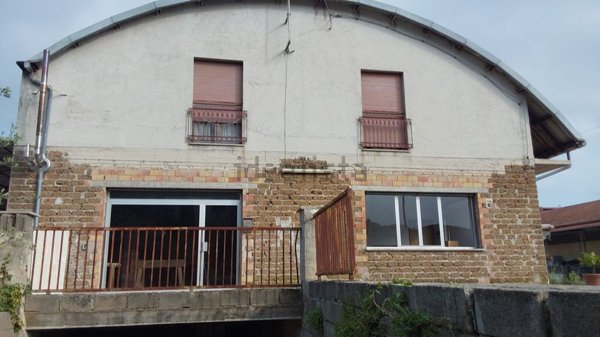 appartamento in vendita a Treia in zona Passo di Treia