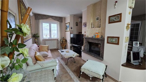 appartamento in vendita a Treia in zona Passo di Treia