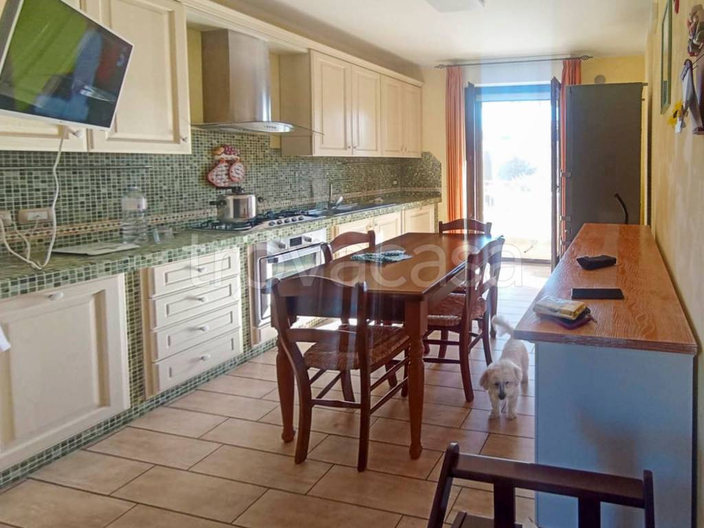 appartamento in vendita a Treia in zona Passo di Treia