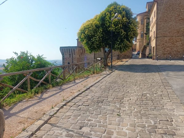 casa indipendente in vendita a Treia