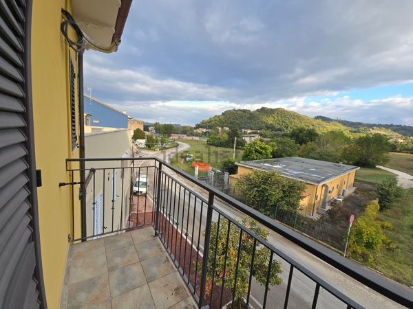 appartamento in vendita a Treia in zona Passo di Treia