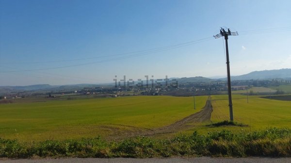 casa indipendente in vendita a Treia