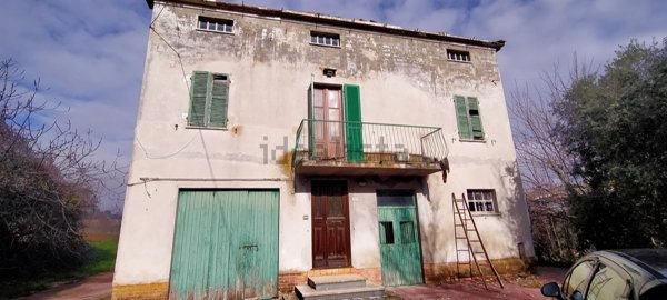 casa indipendente in vendita a Treia in zona Chiesanuova