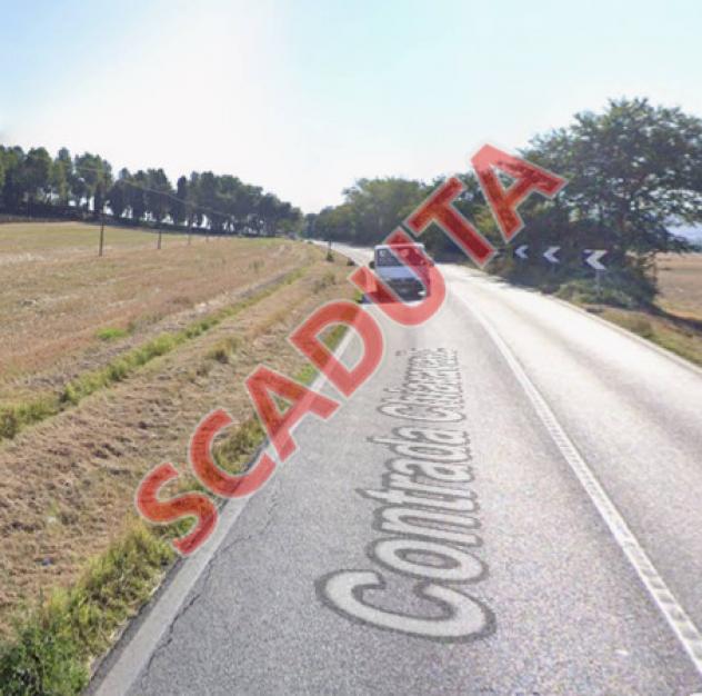 pentavano in vendita a Treia