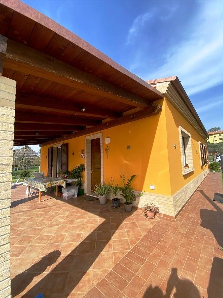 casa indipendente in vendita a Treia in zona Passo di Treia