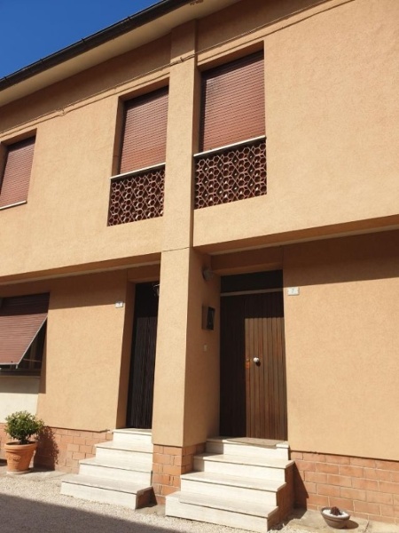 casa indipendente in vendita a Treia