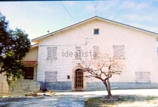 casa indipendente in vendita a Treia