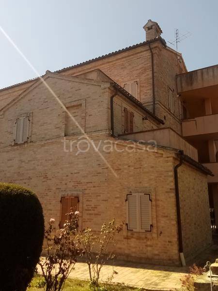 appartamento in vendita a Treia in zona Chiesanuova