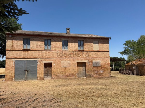 casa indipendente in vendita a Treia in zona Santa Maria in Selva