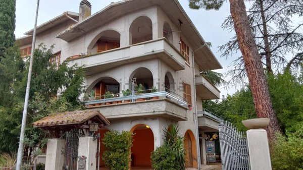 appartamento in vendita a Treia in zona Chiesanuova