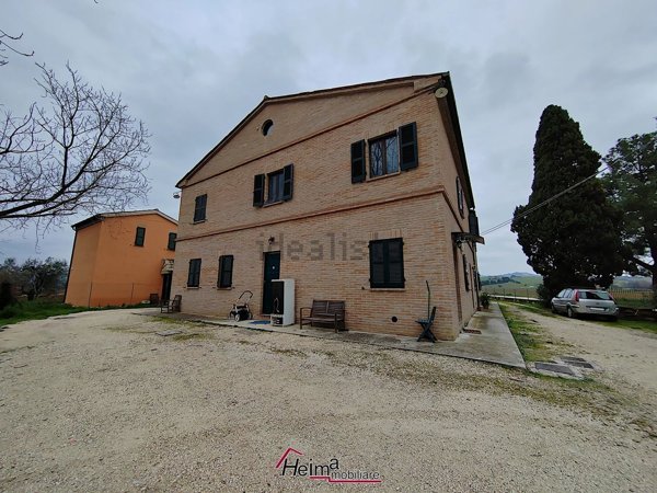 appartamento in vendita a Treia in zona Passo di Treia