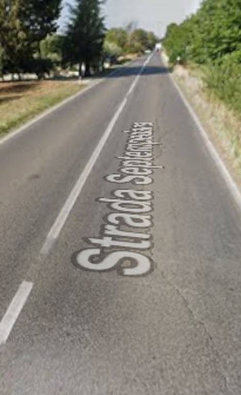 locale commerciale in vendita a Treia