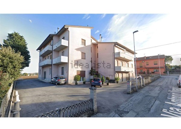 appartamento in vendita a Treia in zona Chiesanuova