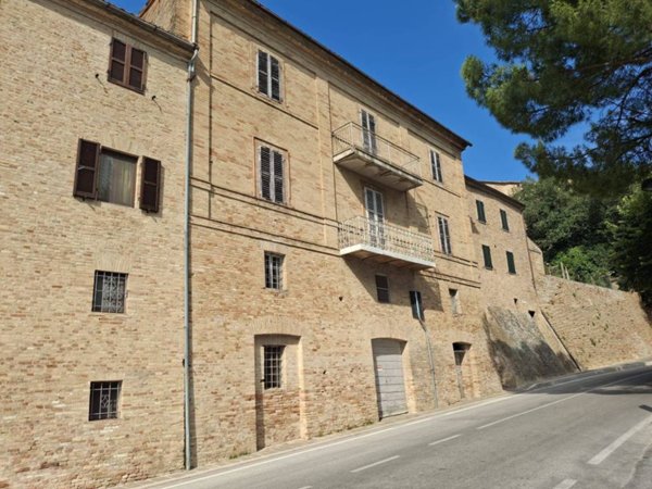 casa indipendente in vendita a Treia