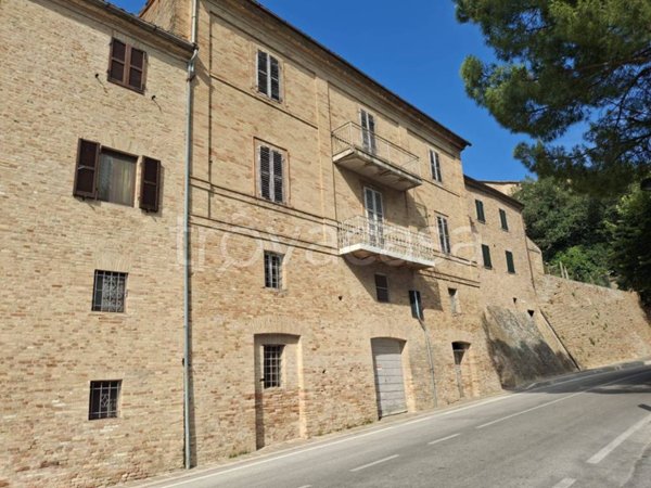 casa indipendente in vendita a Treia