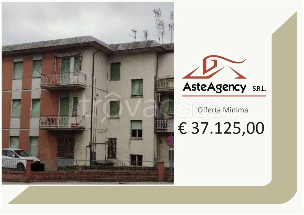 appartamento in vendita a Treia in zona Passo di Treia