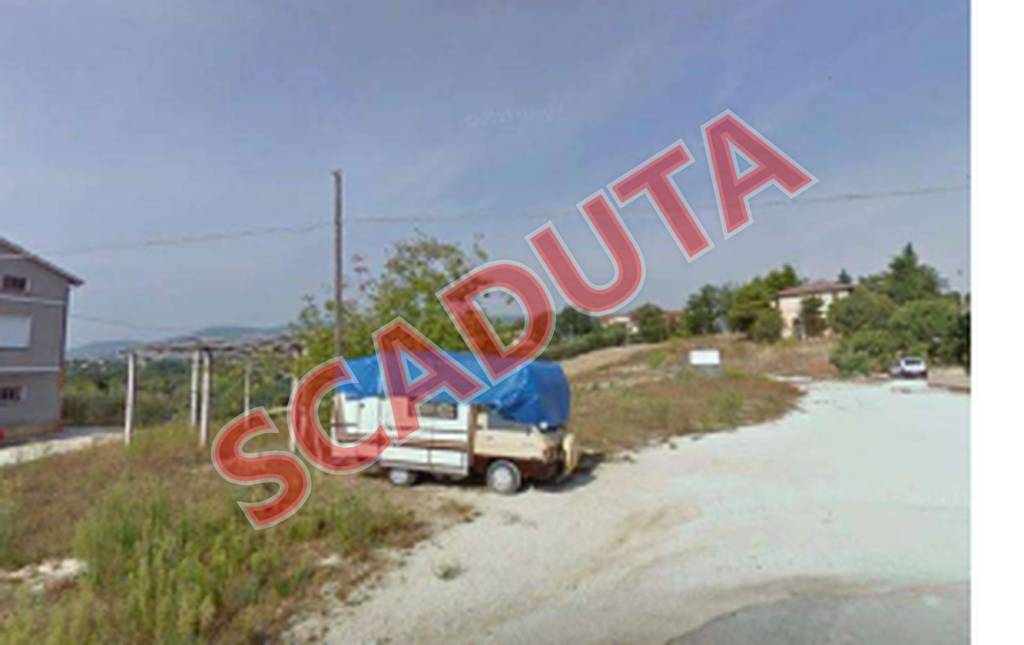 terreno edificabile in vendita a Treia