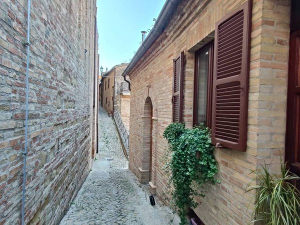 casa indipendente in vendita a Treia